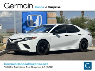 Used 2020 Toyota Camry SE image 1