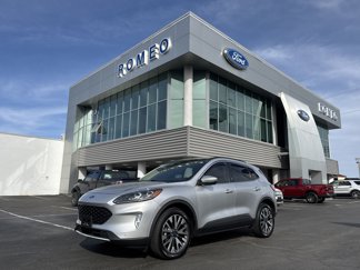 Used 2020 Ford Escape Titanium image 1