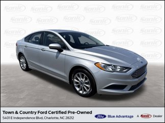 Used 2017 Ford Fusion SE image 1