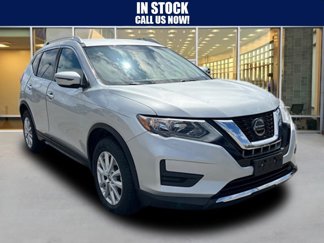 Used 2020 Nissan Rogue SV image 1