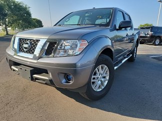 Used 2016 Nissan Frontier SV image 1