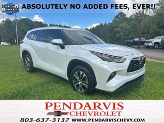 Used 2022 Toyota Highlander XLE image 1