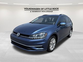 Used 2019 Volkswagen Golf S image 1