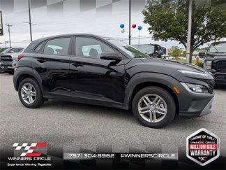 Used 2023 Hyundai Kona SE image 1
