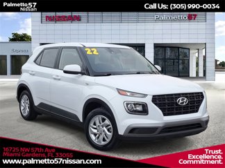 Used 2022 Hyundai Venue SE image 1