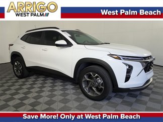 Used 2025 Chevrolet Trax LT w/ Driver Confidence Package image 1