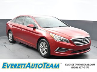 Used 2016 Hyundai Sonata SE image 1