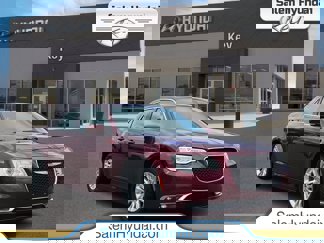 Used 2017 Chrysler 300 Limited w/ 300 Premium Group image 1