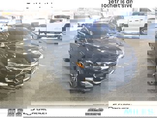 Used 2021 Chevrolet Malibu RS image 1
