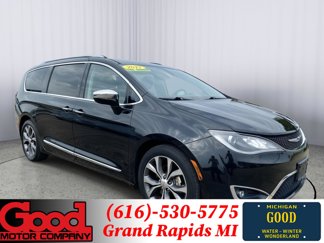 Used 2017 Chrysler Pacifica Limited image 1