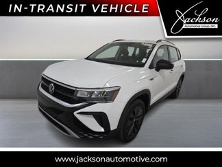 Used 2022 Volkswagen Taos S image 1