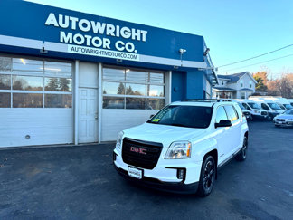 Used 2017 GMC Terrain SLT w/ Open Road Package image 1