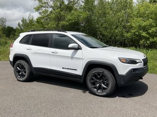 Used 2020 Jeep Cherokee Latitude image 1