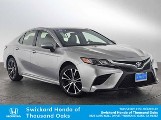 Used 2018 Toyota Camry SE image 1