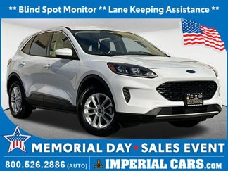 Used 2020 Ford Escape SE image 1