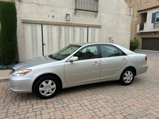 Used 2004 Toyota Camry image 1