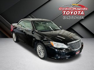 Used 2011 Chrysler 200 Limited image 1