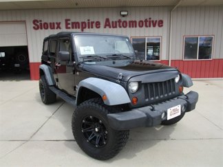 Used 2011 Jeep Wrangler Unlimited image 1
