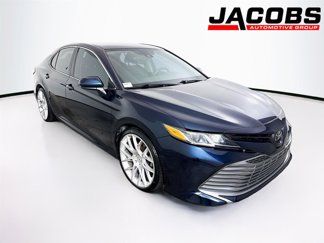 Used 2020 Toyota Camry LE image 1