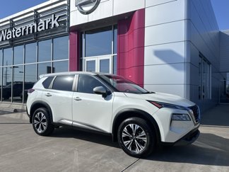 Used 2022 Nissan Rogue SV image 1