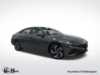 Used 2024 Hyundai Elantra SEL w/ Convenience Package image 1