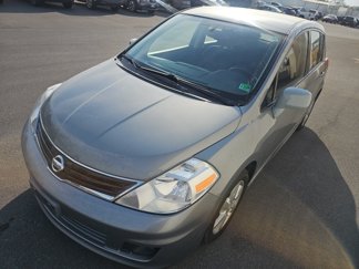Used 2012 Nissan Versa SL image 1