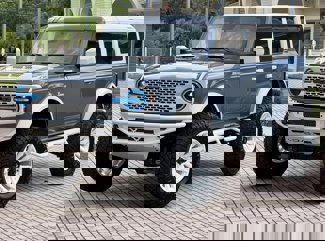 Used 2025 Ford Bronco Outer Banks image 1