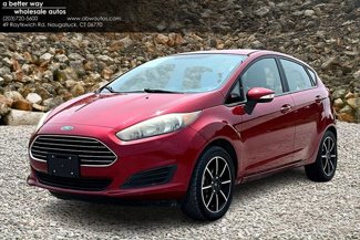 Used 2017 Ford Fiesta SE image 1