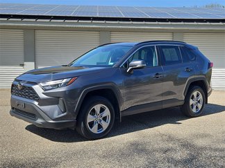 Used 2022 Toyota RAV4 XLE image 1