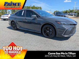 New 2025 Toyota Camry SE image 1