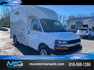 Used 2015 Chevrolet Express 3500 image 1