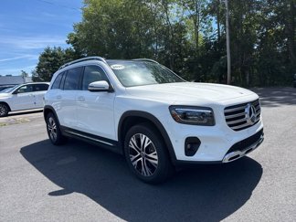 Used 2025 Mercedes-Benz GLB 250 4MATIC w/ Winter Package image 1