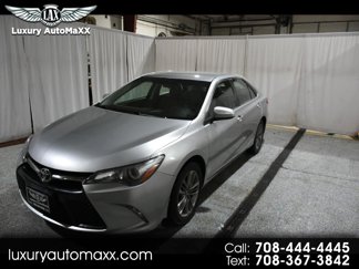 Used 2017 Toyota Camry SE image 1