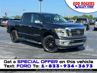 Used 2018 Nissan Titan SL image 1