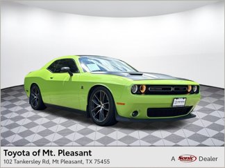 Used 2015 Dodge Challenger R/T Scat Pack image 1