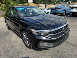Certified 2024 Volkswagen Jetta SE image 1