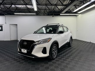 Used 2023 Nissan Kicks SV image 1