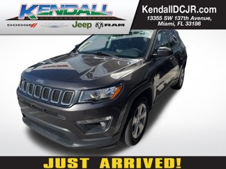 Used 2021 Jeep Compass Latitude image 1