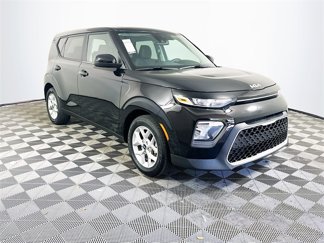 Used 2022 Kia Soul LX w/ Technology Package image 1