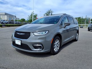 Used 2022 Chrysler Pacifica Touring-L image 1
