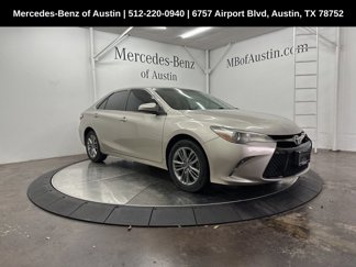 Used 2017 Toyota Camry SE image 1