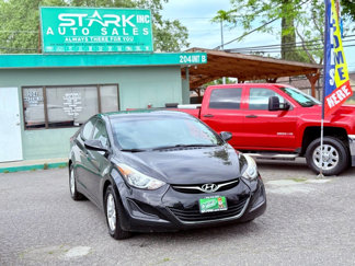 Used 2015 Hyundai Elantra SE image 1