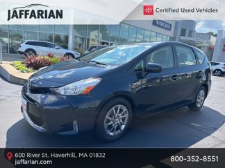 Used 2017 Toyota Prius V Five image 1