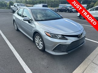 Used 2022 Toyota Camry LE image 1