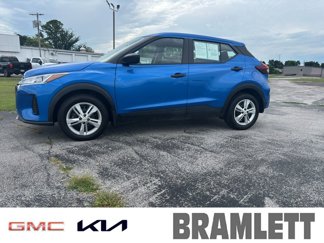 Used 2024 Nissan Kicks S image 1