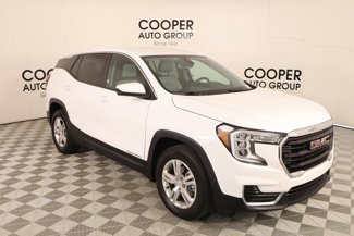 Used 2024 GMC Terrain SLE image 1