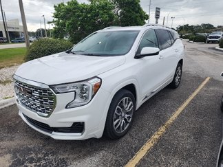 Used 2023 GMC Terrain Denali image 1