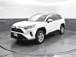 Used 2020 Toyota RAV4 XLE image 1