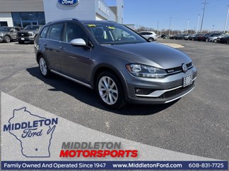 Used 2019 Volkswagen Golf Alltrack SE image 1
