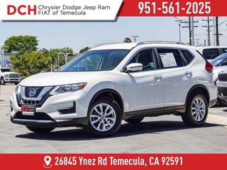Used 2017 Nissan Rogue SV image 1